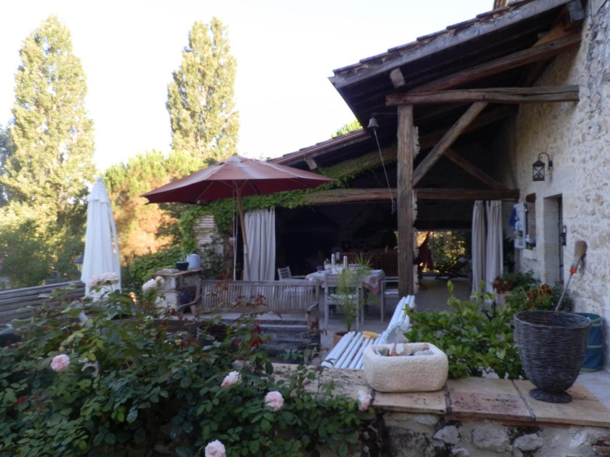Bed and Breakfast Les Tamaris Castelnau-sur-Gupie Esterno foto